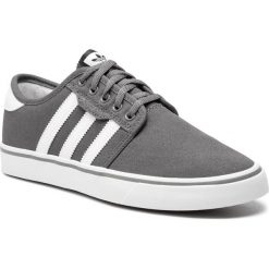 Buty adidas - Seeley AQ8528 Ash/Ftwwht/Cblack. Szare buty sportowe damskie Adidas, bez wzorów, z gumy, bez obcasa, na płaskiej podeszwie, bez zapięcia. Za 299,00 zł.
