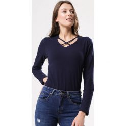 Granatowa Bluzka Chilled. Niebieskie bluzki damskie Born2be, xl, bez wzorów, bez kołnierzyka, bez rękawów. Za 29,99 zł.