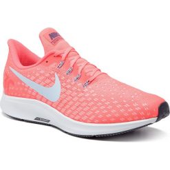Buty NIKE - Air Zoom Pegasus 35 942851 600 Bright Crimson/Ice Blue/Sail. Pomarańczowe buty sportowe damskie Nike, z tworzywa sztucznego, bez zapięcia, do biegania, nike zoom. W wyprzedaży za 369,00 zł.