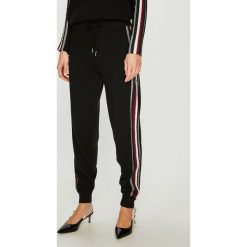 Tommy Hilfiger - Spodnie. Szare spodnie damskie TOMMY HILFIGER, s, z bawełny. W wyprzedaży za 399,90 zł.