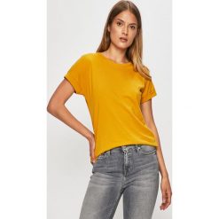 Jacqueline de Yong - T-shirt. Różowe t-shirty damskie Jacqueline de Yong, s, bez wzorów, z bawełny, z okrągłym kołnierzem. W wyprzedaży za 29,90 zł.