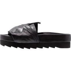 Chodaki damskie: Bronx Klapki black