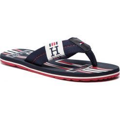 Japonki TOMMY HILFIGER - Badge Textile Beach Sandal FM0FM02076 Midnight 403. Niebieskie sandały męskie TOMMY HILFIGER, ze skóry, bez zapięcia. W wyprzedaży za 119,00 zł.