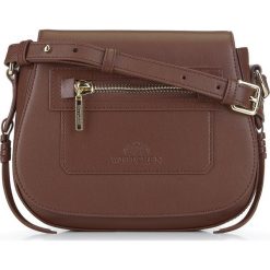 Torebka damska. Pomarańczowe listonoszki damskie Wittchen, w paski, ze skóry, eleganckie, bez dodatków. W wyprzedaży za 229,90 zł.