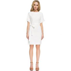 ISABELLE Sukienka z wycięciami na plecach - ecru. Sukienki damskie Stylove, na co dzień, s, bez wzorów, eleganckie, z dekoltem na plecach, bez rękawów, proste. Za 169,00 zł.