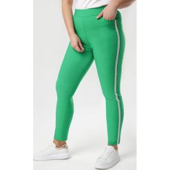 Zielone Spodnie Shirinriane. Zielone spodnie damskie Born2be, xl, z dresówki. W wyprzedaży za 79,99 zł.