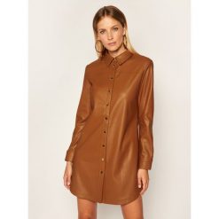 Sukienka skórzana TwinSet 202LI2GEE. Czarne sukienki damskie Twinset, xs, bez wzorów, z koszulowym kołnierzykiem, bez rękawów, koszulowe. Za 869,00 zł.