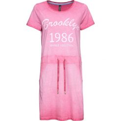 Sukienka z dżerseju "used look" bonprix pastelowy jasnoróżowy "washed". Różowe sukienki damskie bonprix, bez wzorów, z dżerseju, bez kołnierzyka, bez rękawów. Za 89,99 zł.