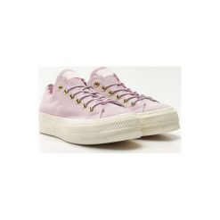 Fioletowo-Różowe Buty Converse CHUCK TAYLOR ALL STAR. Fioletowe trampki dziewczęce Molly.pl, na lato, bez wzorów, ze skóry, bez zapięcia. Za 399,00 zł.