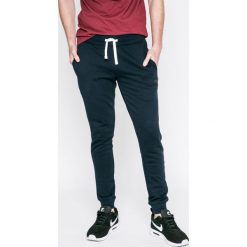 Produkt by Jack & Jones - Spodnie. Szare spodnie męskie PRODUKT by Jack & Jones, s, bez wzorów, z bawełny. W wyprzedaży za 79,90 zł.