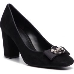 Półbuty MICHAEL MICHAEL KORS - Marsha Flex Pump 40R9MAMP2S Black. Czarne półbuty damskie MICHAEL Michael Kors, z aplikacjami, ze skóry, eleganckie, bez obcasa, na obcasie, bez zapięcia. Za 749,00 zł.