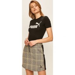 Puma - T-shirt. Szare bluzki damskie Puma, s, z nadrukiem, z elastanu, casualowe, z okrągłym kołnierzem, z krótkim rękawem. W wyprzedaży za 89,90 zł.
