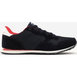 Granatowe Buty Sportowe Harlesden. Niebieskie buty sportowe męskie Born2be, z nubiku, na sznurówki. Za 89,99 zł.