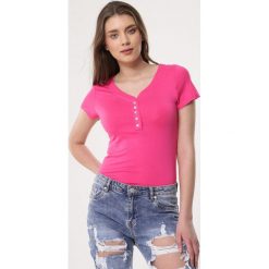 Fuksjowy T-shirt Contract. Szare bluzki damskie marki Born2be, s, bez wzorów, z dzianiny, bez kołnierzyka, bez rękawów. Za 19,99 zł.