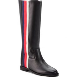 Kozaki HEGO'S MILANO - 1069 Vitello Nero/Nastro. Czarne kozaki damskie Hego's Milano, ze skóry, bez obcasa, na obcasie, bez zapięcia. W wyprzedaży za 409,00 zł.