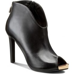 Buty zimowe damskie: Szpilki CARINII – B3874 E50-000-000-C23