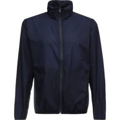 Minimum RISSKOV Kurtka przeciwdeszczowa navy blazer. Niebieskie kurtki męskie przeciwdeszczowe marki Minimum, m, z materiału. Za 459,00 zł.