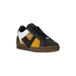 Buty Ambitious AMBITIUS GIALLO ALLACCIATA. Trampki męskie Ambitious, bez wzorów, bez zapięcia. Za 470,64 zł.