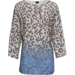 Sweter oversize z nadrukiem bonprix piaskowo-niebieski wzorzysty. Brązowe swetry damskie bonprix, z nadrukiem, eleganckie, bez rękawów, bez kaptura. Za 99,99 zł.