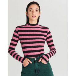 Prążkowany sweter - Fioletowy. Fioletowe swetry damskie Cropp, s, bez wzorów, prążkowane, bez rękawów, bez kaptura. Za 49,99 zł.
