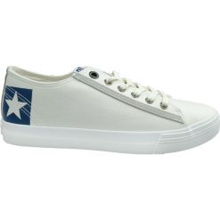 Trampki męskie BIG STAR EE174074, Kolor biały. Białe trampki męskie BIG STAR, bez wzorów, sportowe, bez zapięcia. Za 110,00 zł.