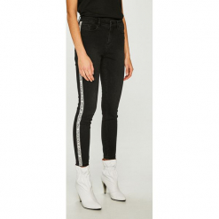 Vero Moda - Jeansy Seven. Czarne boyfriendy damskie Vero Moda, z bawełny. W wyprzedaży za 139,90 zł.