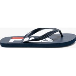 Fila - Japonki. Niebieskie kapcie męskie Fila, bez wzorów, z gumy. W wyprzedaży za 29,90 zł.