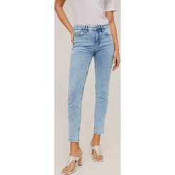 Mango - Jeansy Sculpt. Niebieskie jeansy damskie Mango. Za 89,90 zł.
