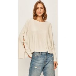 Silvian Heach - Sweter. Żółte swetry damskie Silvian Heach, s, bez wzorów, z wiskozy, klasyczne, bez rękawów, bez kaptura. Za 439,90 zł.