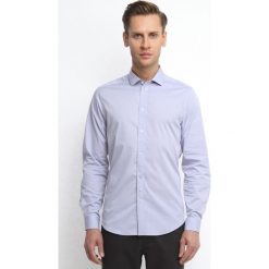 KOSZULA DŁUGI RĘKAW MĘSKA SHAPED FIT. Szare koszule męskie marki Top Secret, na lato, m, z dzianiny, z klasycznym kołnierzykiem. Za 39,99 zł.