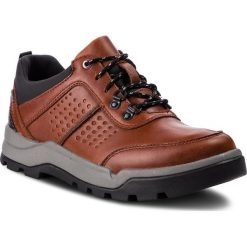Półbuty CLARKS - Un Atlas LoGtx GORE-TEX 261369677 Dark Tan Lea. Pomarańczowe półbuty męskie Clarks, na co dzień, bez wzorów, ze skóry, bez zapięcia. W wyprzedaży za 389,00 zł.