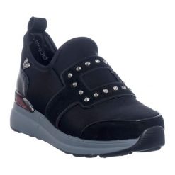 Sneakersy w kolorze czarnym. Czarne sneakersy damskie Braciallini, z materiału. W wyprzedaży za 299,95 zł.