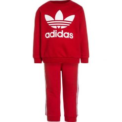 Adidas Originals CREW SET Bluza scarlet/white. Czerwone bluzy dziewczęce adidas Originals, z bawełny. Za 199,00 zł.