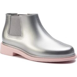 Kalosze MELISSA - Skin Ad 32550 Silver/Pink 50955. Szare kalosze damskie Melissa. W wyprzedaży za 369,00 zł.