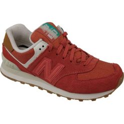 New Balance WL574SEA. Pomarańczowe buty sportowe damskie New Balance, bez wzorów, ze skóry, sportowe. W wyprzedaży za 239,99 zł.