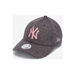 New Era New York Yankees Tech Grey 9Forty Czapka z daszkiem Szary. Szare czapki damskie New Era, z haftami, z bawełny. Za 133,95 zł.