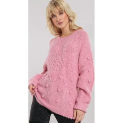 Różowy Sweter Showing. Różowe swetry damskie Renee, uniwersalny, z aplikacjami, z dzianiny, casualowe, bez rękawów, długie, bez kaptura. Za 149,99 zł.
