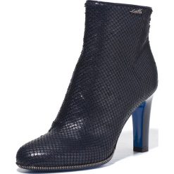 Botki Loriblu. Niebieskie botki damskie Loriblu, ze skóry, bez obcasa, na obcasie, bez zapięcia. Za 1550,00 zł.