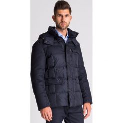 Granatowa pikowana kurtka męska z kapturem. Niebieskie płaszcze męskie Joop! Collection, m, z aplikacjami, z tkaniny, z kapturem. Za 999,50 zł.