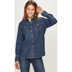Wrangler - Koszula. Niebieskie bluzki damskie Wrangler, na co dzień, s, bez wzorów, z bawełny, casualowe, bez kołnierzyka, z długim rękawem. Za 339,90 zł.