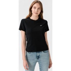 Tommy Jeans Classics Koszulka Czarny. Czarne koszulki damskie Tommy Jeans, m, z haftami, z bawełny, bez kołnierzyka, z krótkim rękawem. Za 169,95 zł.