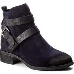 Botki TAMARIS - 1-25053-29 Navy 805. Niebieskie botki damskie skórzane marki Tamaris, na obcasie. W wyprzedaży za 229,00 zł.