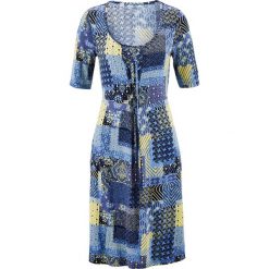 Sukienka shirtowa, krótki rękaw bonprix indygo - jasnożółty wzorzysty. Niebieskie sukienki damskie bonprix, bez wzorów, bez kołnierzyka, z krótkim rękawem, krótkie, mini. Za 79,99 zł.