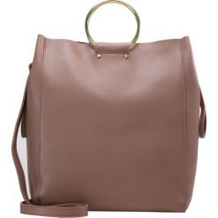 Torebki klasyczne damskie: Topshop Torba na ramię nude