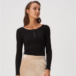 Bawełniana bluzka typu crop top - Czarny. Czarne bluzki damskie Sinsay, s, bez wzorów, z bawełny, bez kołnierzyka. Za 29,99 zł.