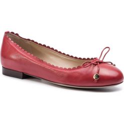 Baleriny LAUREN RALPH LAUREN - Glennie 802729665001 Red. Czerwone baleriny damskie Lauren Ralph Lauren, bez wzorów, ze skóry ekologicznej, klasyczne, bez obcasa. W wyprzedaży za 299,00 zł.