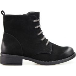 Workery z cyrkoniami eko nubuk Sergio Leone czarne (37). Czarne workery damskie Estetino, z nubiku, z paskami. Za 139,00 zł.