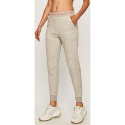 Tommy Jeans - Spodnie. Czarne spodnie damskie Tommy Jeans, s, z bawełny. Za 399,90 zł.