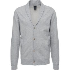 Scotch & Soda SHAWL COLLAR Bluza rozpinana grey melange. Szare bluzy męskie Scotch & Soda, m, z bawełny. W wyprzedaży za 363,30 zł.