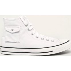 Converse - Trampki. Białe trampki męskie Converse, bez wzorów, z gumy, na sznurówki. W wyprzedaży za 239,90 zł.